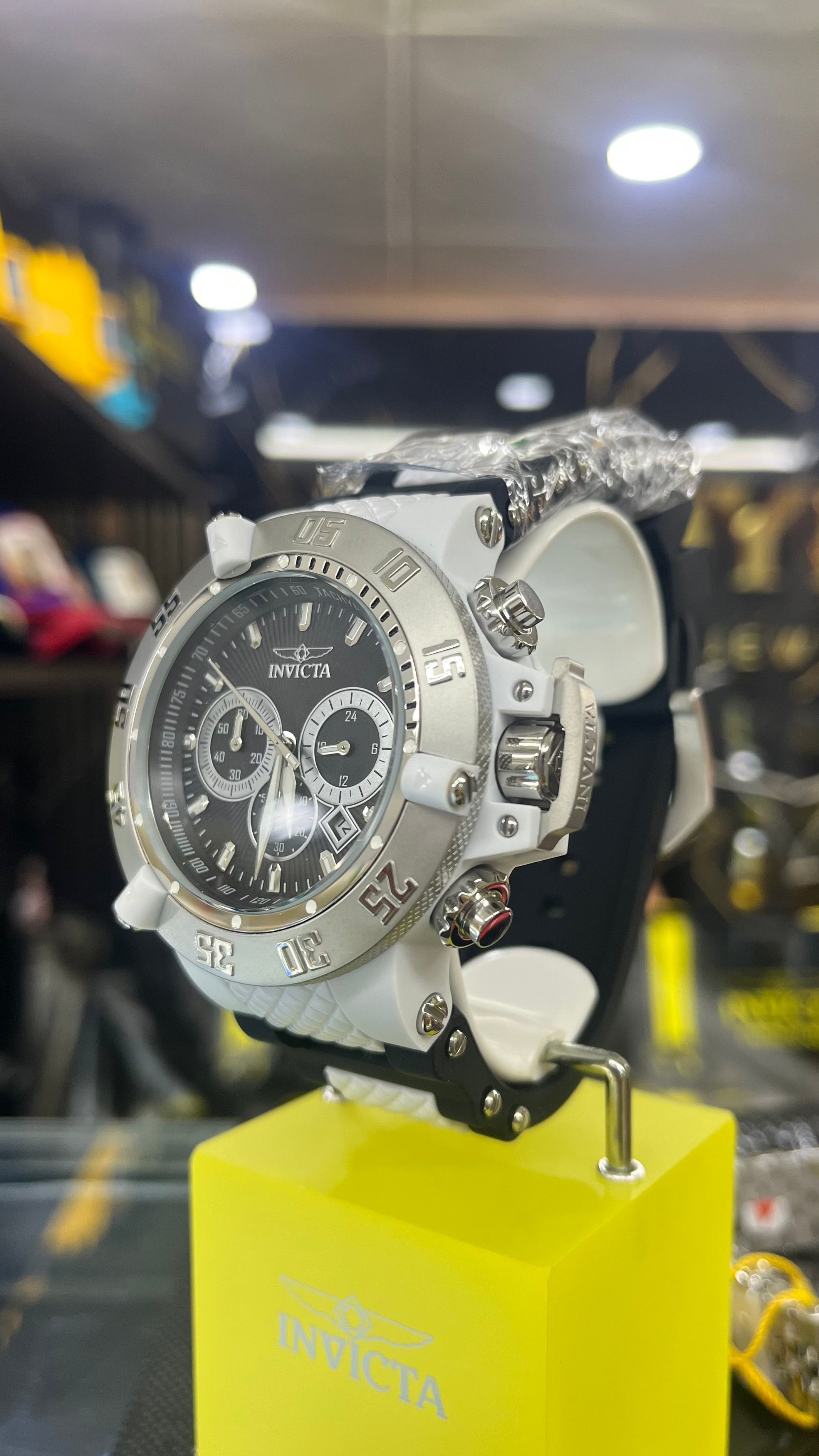 RELOJ DEPORTIVO INVICTA SUBAQUA 38995 ORIGINAL