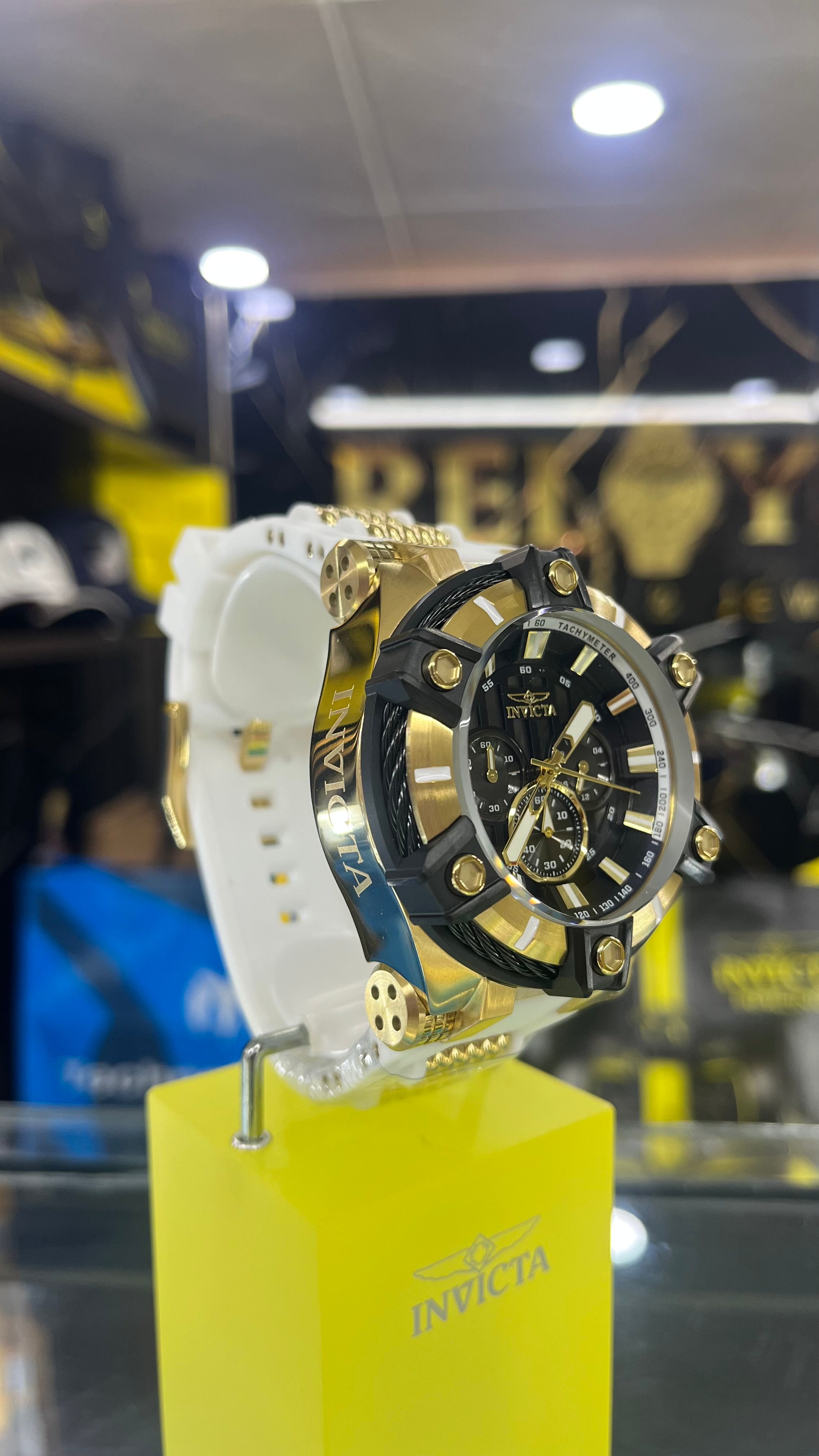 RELOJ DEPORTIVO INVICTA BOLT 49806 ORIGINAL