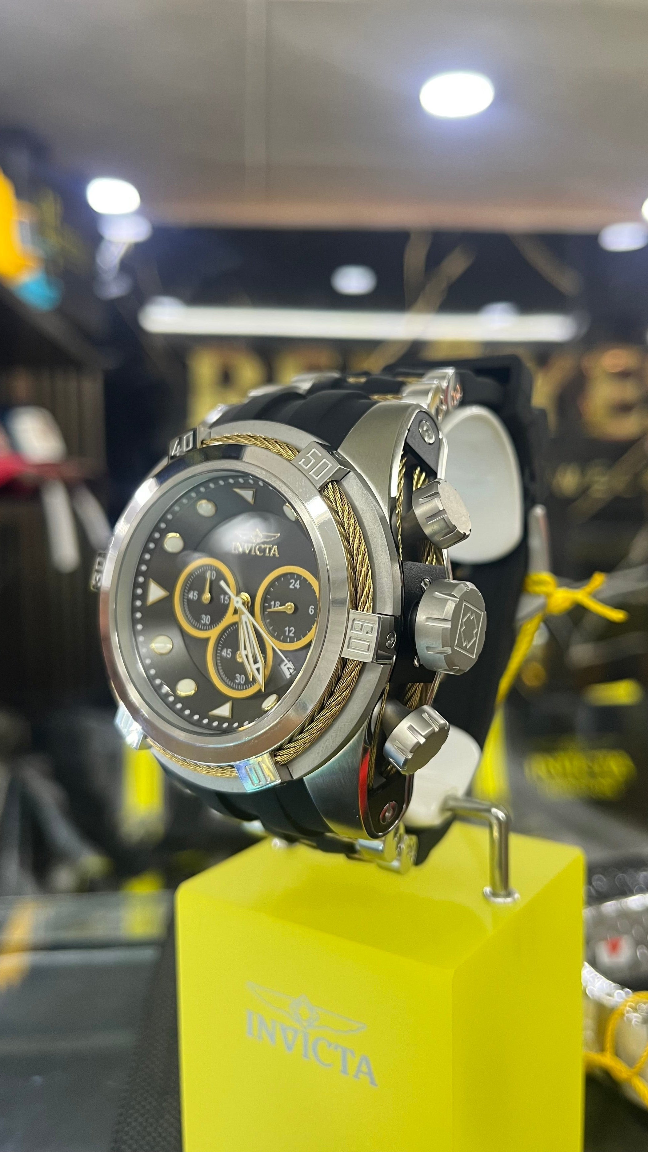 RELOJ DEPORTIVO INVICTA BOLT SEUZ 37192 ORIGINAL