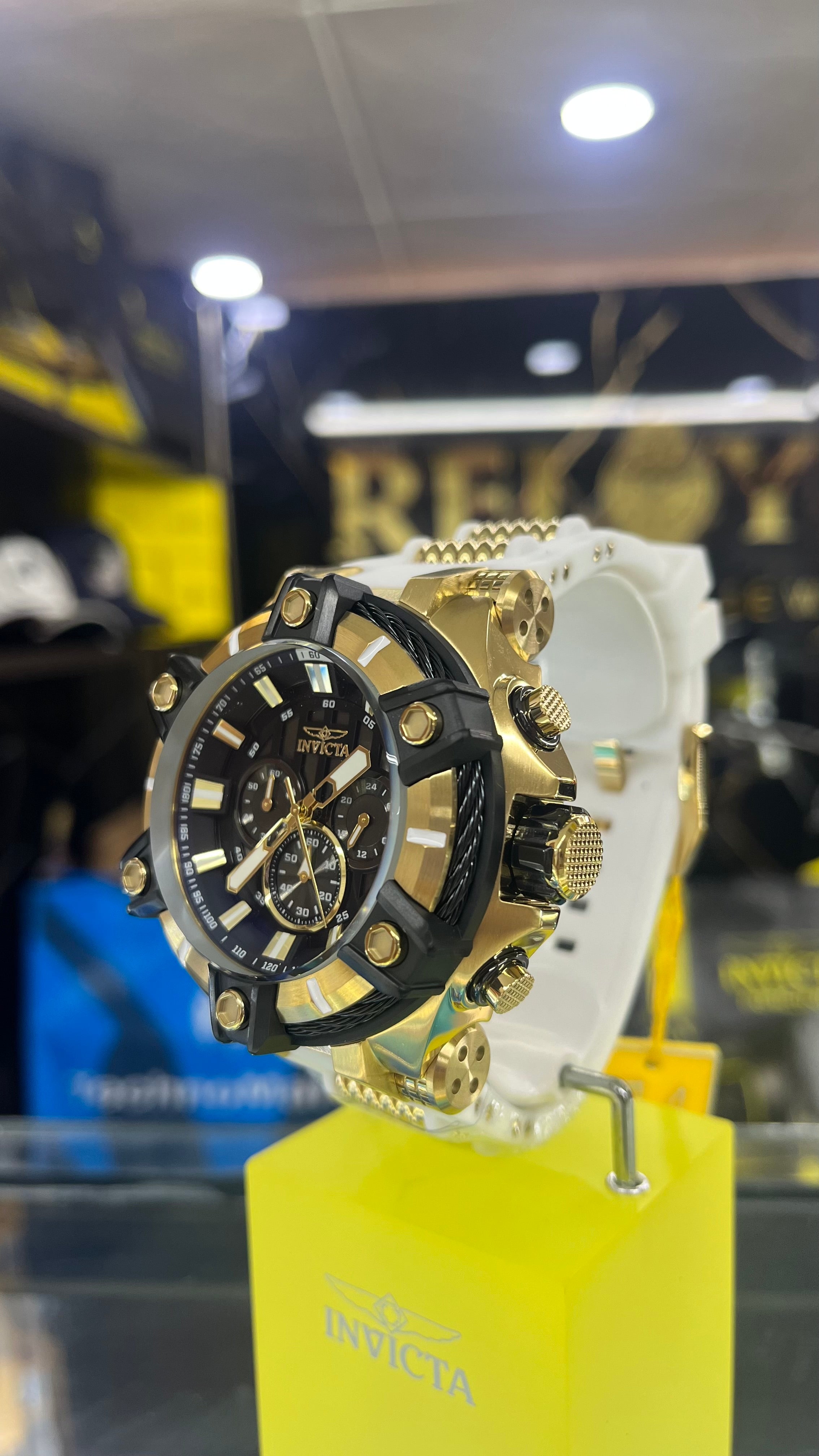 RELOJ DEPORTIVO INVICTA BOLT 49806 ORIGINAL