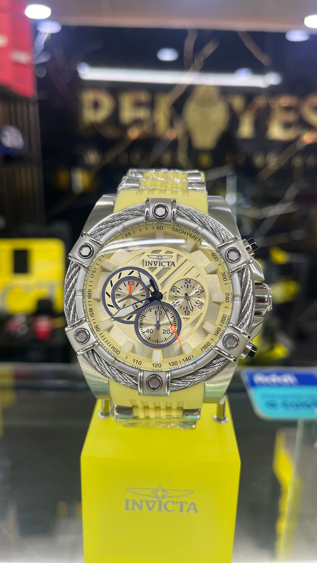 RELOJ DEPORTIVO INVICTA BOLT 49810
