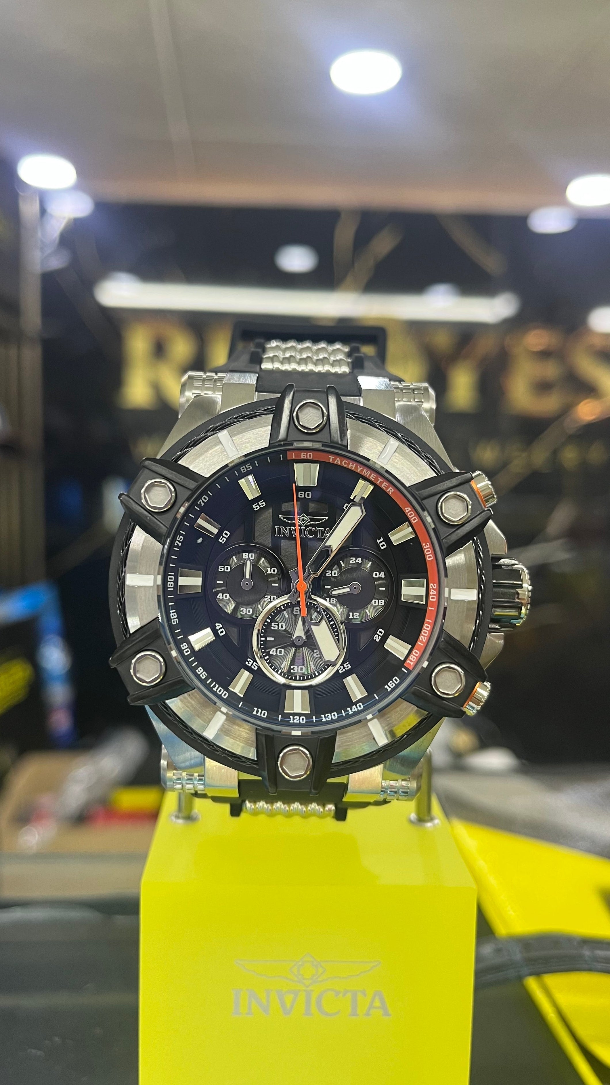 RELOJ DEPORTIVO INVICTA BOLT 35547 ORIGINAL
