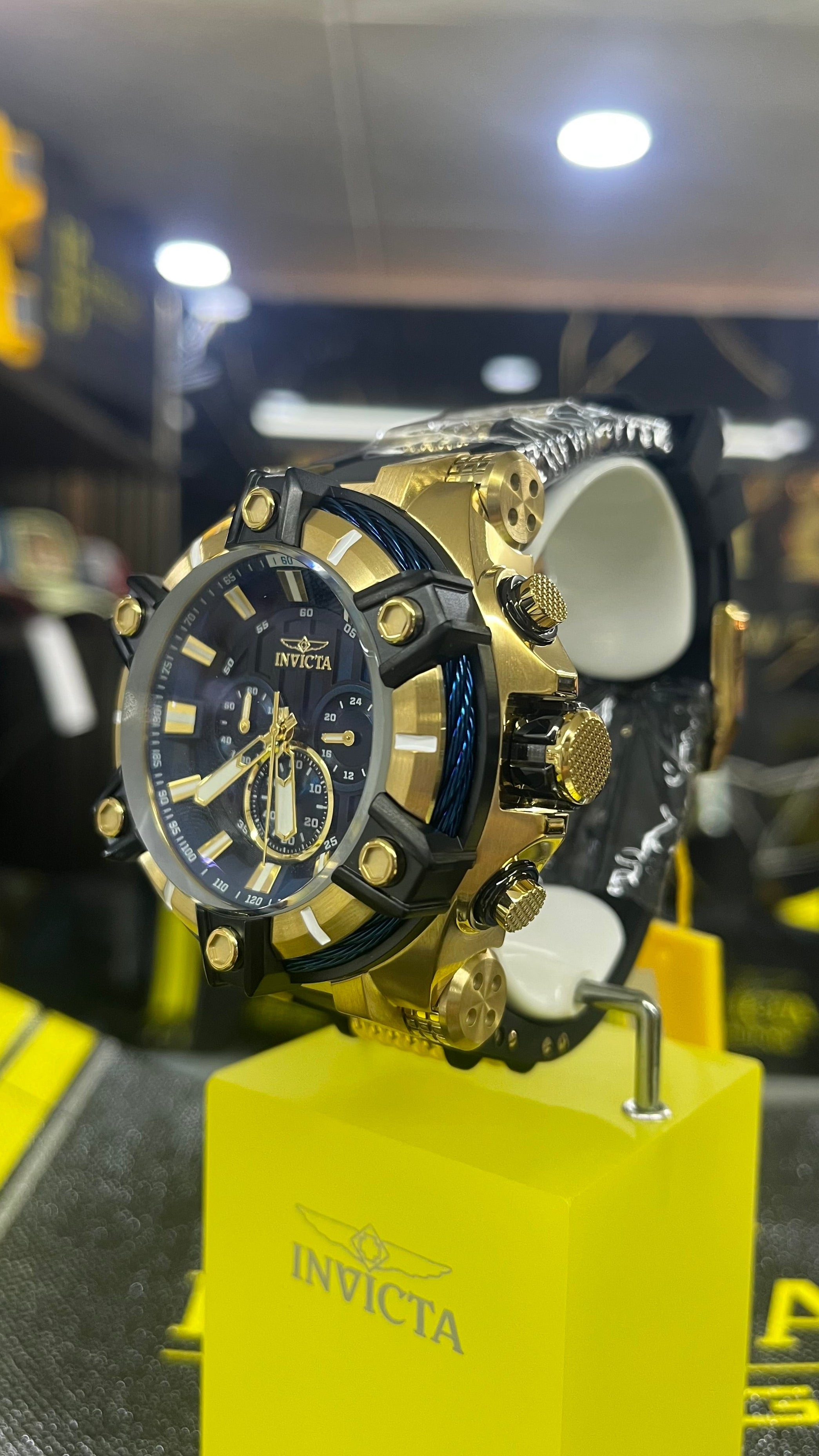 RELOJ DEPORTIVO INVICTA BOLT 39187 ORIGINAL