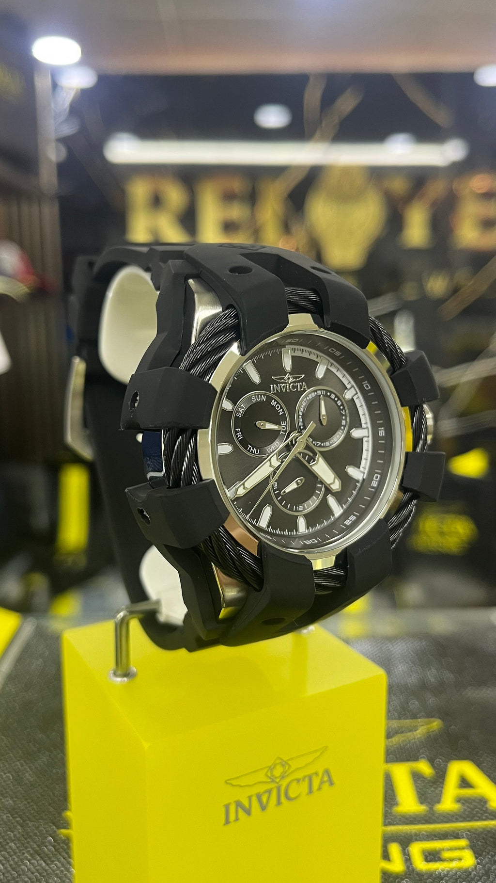 RELOJ DEPORTIVO INVICTA BOLT 47834 ORIGINAL