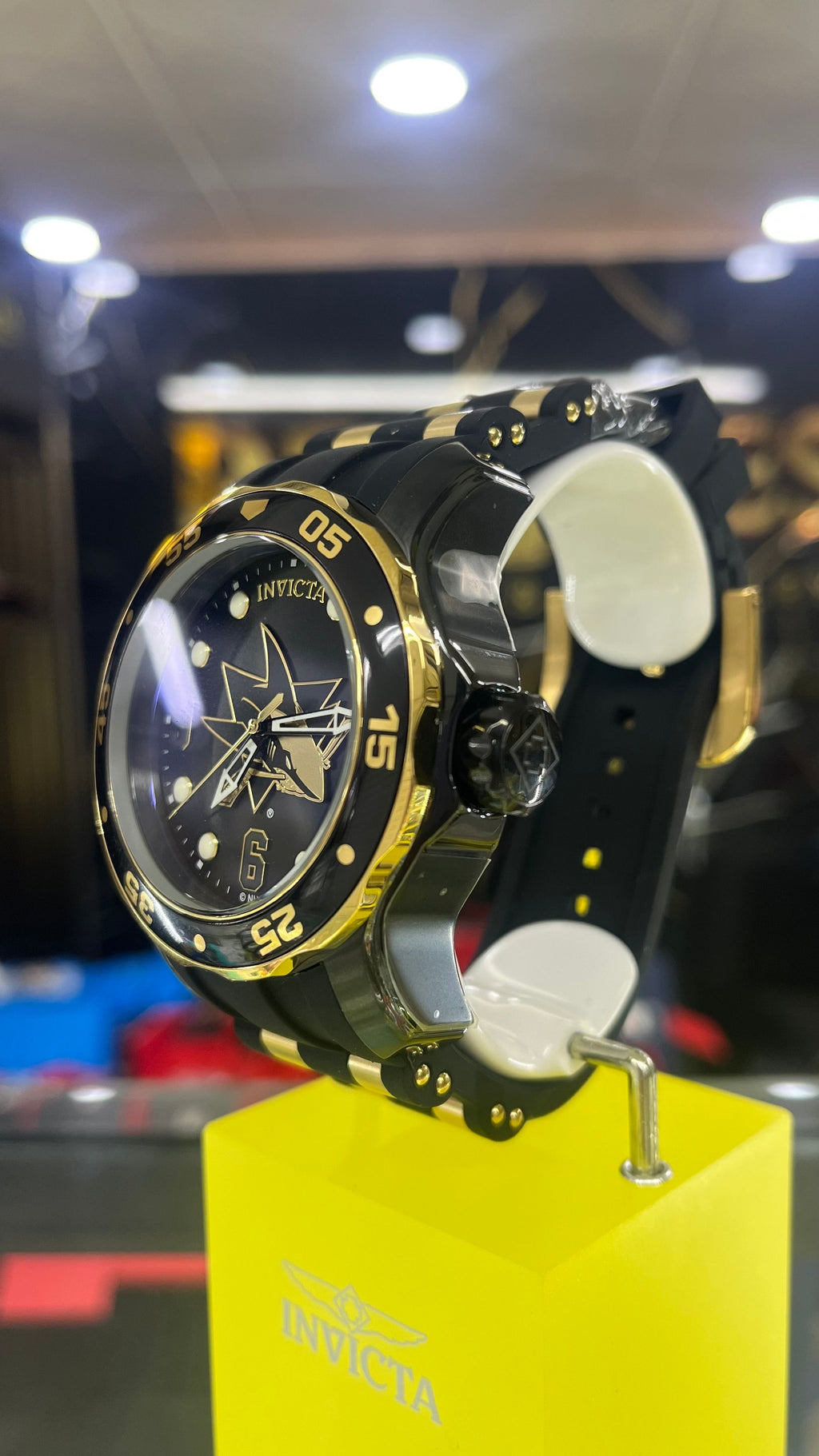 RELOJ DEPORTIVO INVICTA NHL SHARKS 42318 ORIGINAL