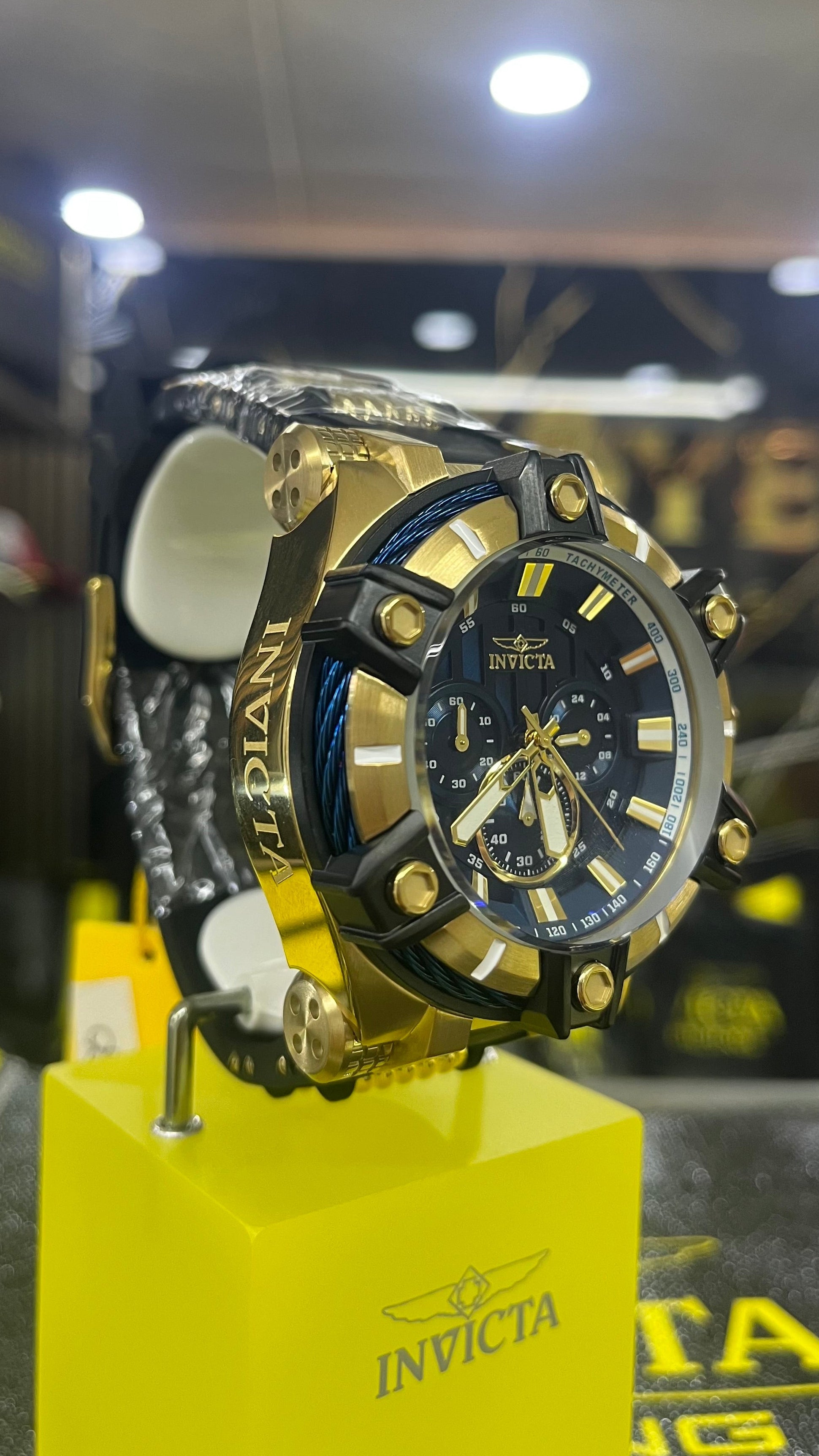 RELOJ DEPORTIVO INVICTA BOLT 39187 ORIGINAL